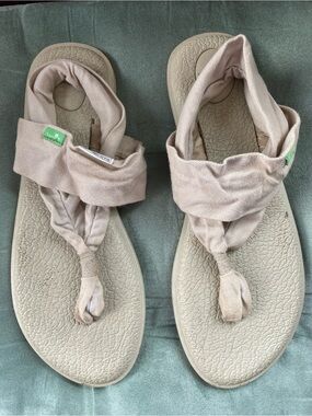Sanuk Women's Light Beige Knotted Yoga Sling Sandals 9